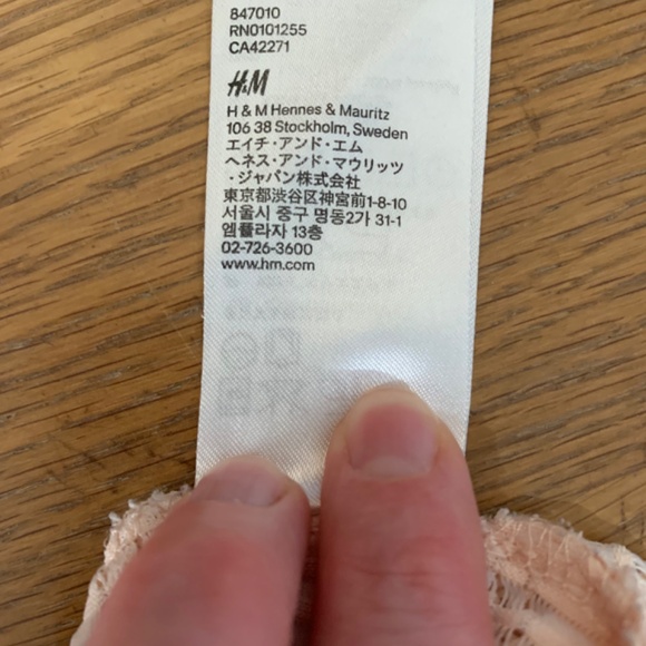 H&M Solid Colour Long Sleeve Sheer Sweater for Spring/Fall - Picture 5 of 5